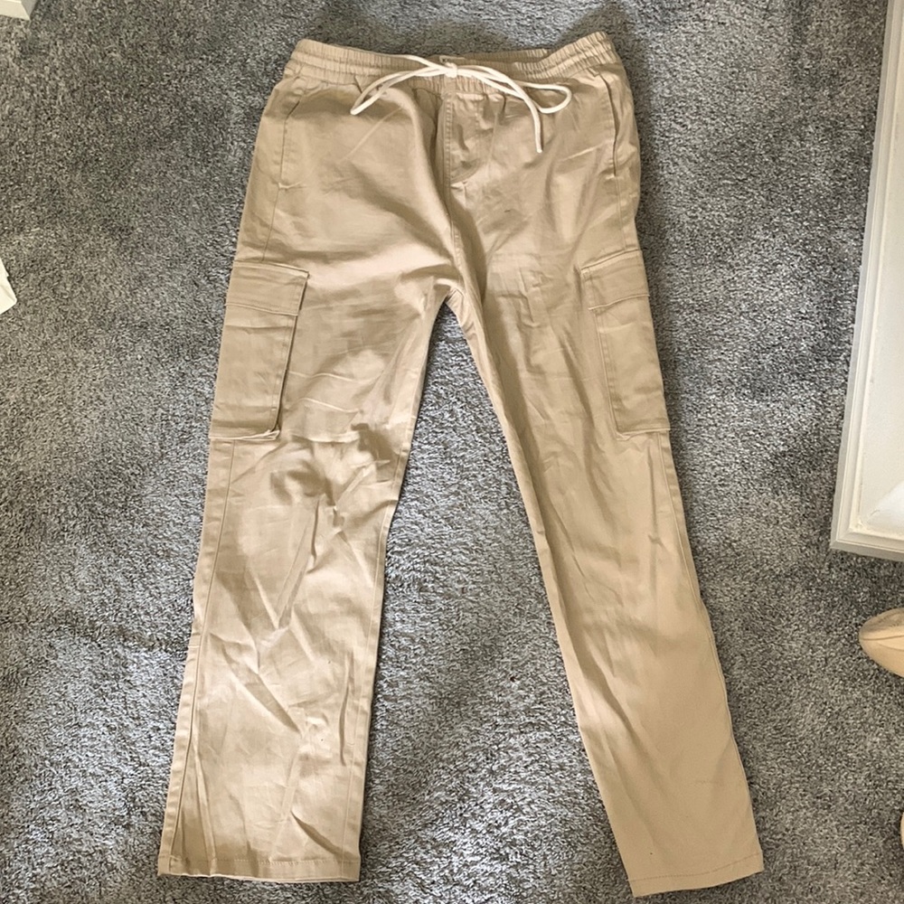 KDNK Khaki cargo pants. Size XL.
